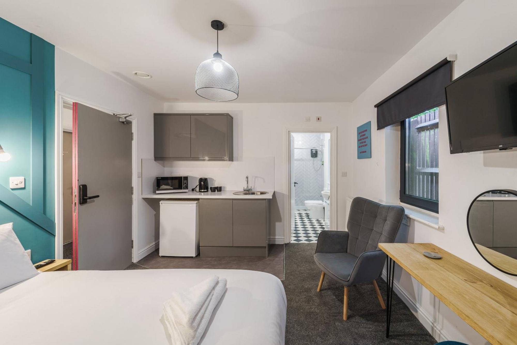 Deluxe Studio Apartments Derby Bilik gambar