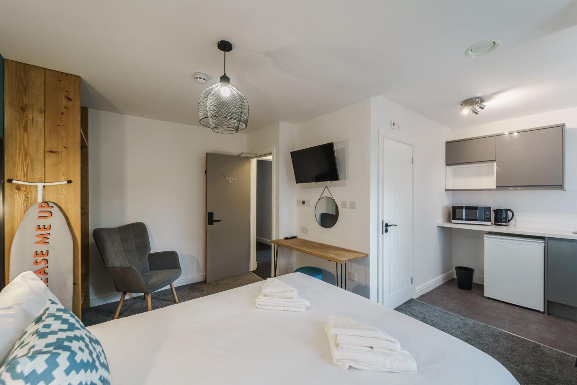 Deluxe Studio Apartments Derby Bilik gambar